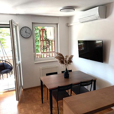 City Nest Apartment Кобарид Екстериор снимка