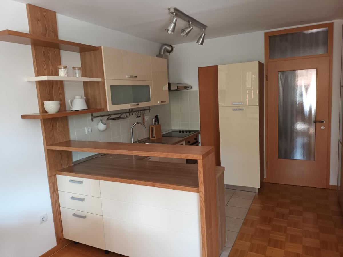 City Nest Apartment Кобарид Екстериор снимка